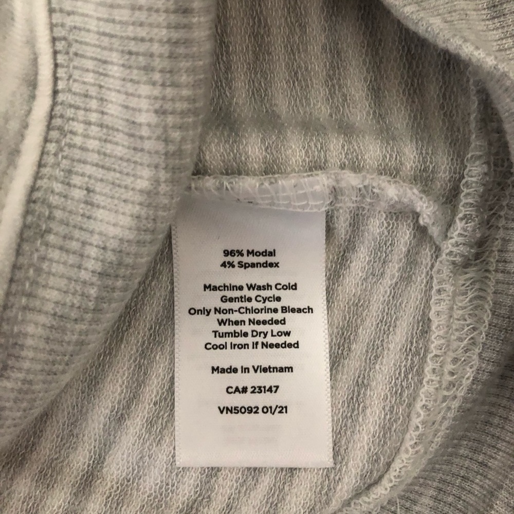 Talbots Haven Well Within Gray Striped Women's Top like new XL - Picture 6 of 6